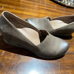 Dansko Liliana Hidden Wedge Leather Shoes - EU37 (~US Women's 7)